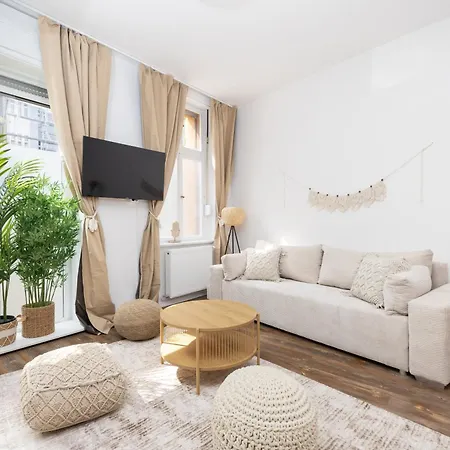 Apartment Apartments *